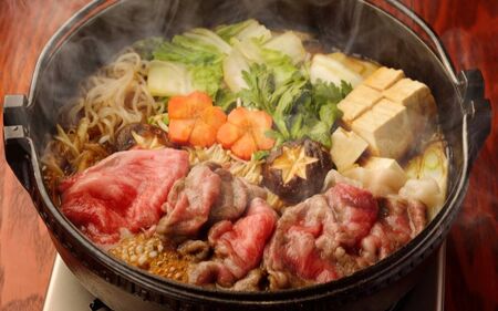 【A5仙台牛】  肉 牛肉 仙台牛 ロース すき焼き用 約380g×1P 約2人前 / 仙台牛 牛肉 肉 お肉 ブランド牛 国産牛 和牛 黒毛和牛 霜降り すき焼き お鍋 人気 贈答 贈り物 プレゼント ギフト 仙台 すてーきはうす伊勢屋【iseya006】