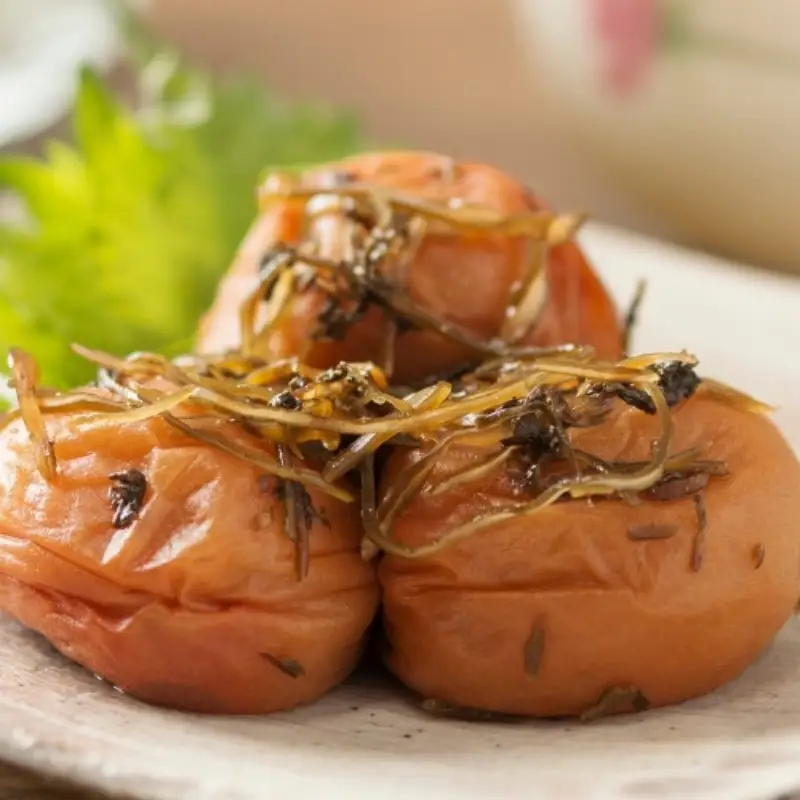 紀州南高梅 こんぶ梅干 700g はちみつ入り 塩分約8％ / 梅干し 梅 南高梅 梅干 和歌山 田辺市 うめ 肉厚 お米 おにぎり 昆布 コンブ 健康 【mrs031】