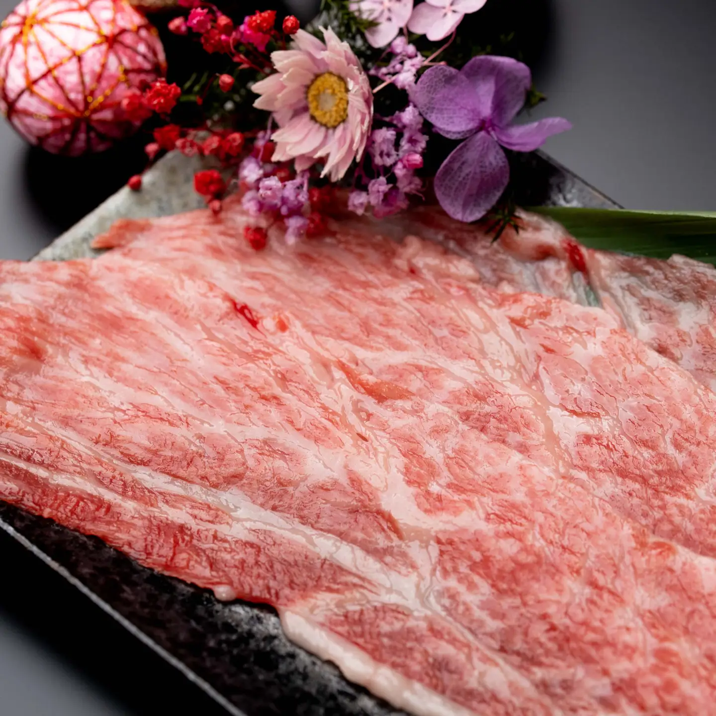 八戸 毬姫牛 モモ すき焼き・しゃぶしゃぶ 600g　