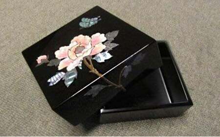 【高岡漆器】小箱　錆絵花鳥　牡丹　螺鈿 収納 ケース 整理 インテリア 伝統工芸品 富山県 高岡 FAD-1413