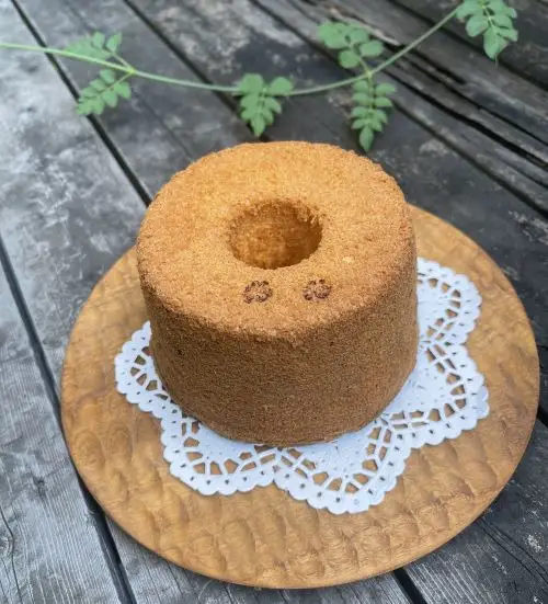 無為自然　一期一会・Ｓ（飼い主と愛犬がシェアして食べる米粉シフォンケーキとスペシャルティコーヒー「焙煎豆（中挽き）」セット）【世田谷みやげ】コーヒー ケーキ セット デザート 米粉 グルテンフリー シフォンケーキ シェア 犬 愛犬 焙煎豆 中挽き 手作り ギフト プレゼント おやつ ティータイム 贈り物_0054-001-se5