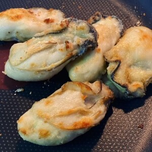 牡蠣　広島　むき身冷凍牡蠣　2Lサイズ　300g×2袋　矢野水産