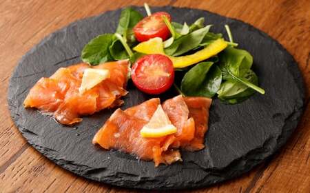 レストラン仕込み！熊本・奥阿蘇 ASOサーモンの燻製 200g（40g×5パック） サーモン 燻製 おつまみ 熊本県 高森町