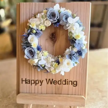 【結婚お祝いギフト】記憶に残る記念プリザーブドフラワー　木に想いを刻み花で彩る特別な人気の贈り物_花・観葉植物 造花・プリザーブドフラワー 花 _【1558002】