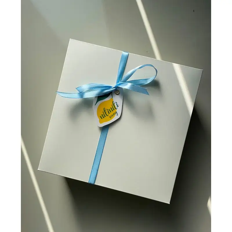 シルクの贈り物 名入れベビースタイ　2枚セット