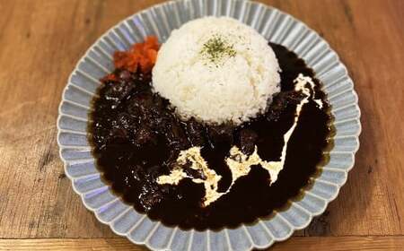 牛すじカレー 冷凍 パック 約300g×5袋 計1500g ／ スパイス 牛すじ 5人前 冷凍 パック ピリ辛 牛筋 カレー レトルト