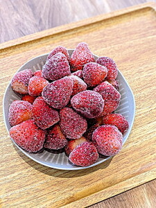 冷凍いちごとアイスクレープ・ロールケーキのセット ※離島への配送不可