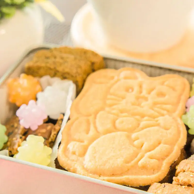 招いてにゃんこクッキー缶 [小角缶]（世田谷みやげ）スイーツ 洋菓子 焼菓子 クッキー お土産 クッキー缶 缶入り ご褒美 贈り物 ギフト かわいい プレゼント 猫_0077-001-se6