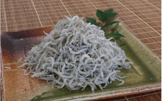 詰め合わせ２色「潮彩D」siosai（天日干しちりめん150g・生炊き佃煮180g） / ちりめんじゃこ おかず 由良町 海産 産地直送 お取り寄せ ギフト 贈答 和歌山【dig248-siod-2】