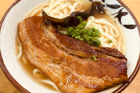 沖縄そば ソーキそば 食べ比べ 2食セット [味の店にしんすに 沖縄県 伊江村 ie47bde270000]