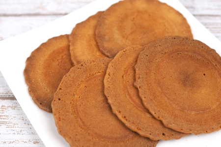 煎餅 黒糖せんべい 9袋 6箱 計54袋 [マルトモ製菓 沖縄県 伊江村 ie47bde360000]