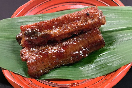 うなぎの大和煮 （うなぎのたれ付き） 鰻 うなぎ 大和煮 老舗 伝統の技 生姜風味 飯田屋 贅沢 ご飯のお供 土用の丑の日 土用 丑の日 ギフト 贈答用 茨城県 石岡市 (E08-005)