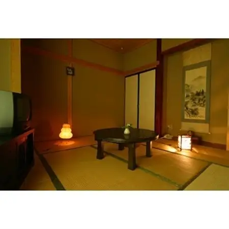 小鹿野温泉須崎旅館(バストイレ付8畳)1泊2食宿泊券(1名分)　【平日のみ】_小鹿野温泉 須崎旅館 宿泊券_【1201302】