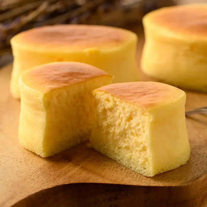 【お中元】 ふわっふわのスフレタイプのチーズケーキ♪＜半生ちーず20個（10個×2箱）＞1口サイズ チーズケーキ 冷凍 個包装 フランス産キリのクリームチーズ使用【00-014-02-R8OC】