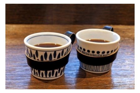 出石焼きのオリジナル蕎麦猪口2個セット（革の猪口把手付き）