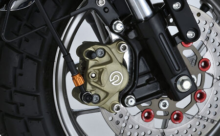 モンキー125（JB02/JB03/JB05）、GROM（JC92）、DAX125（JB04/JB06） フロントキャリパーサポート　カニブレンボ用 / カスタム バイクカスタム カスタムパーツ キャリパーサポート モンキー125 GROM DAX125 亀山市/有限会社ギルドデザイン [AMAA047]