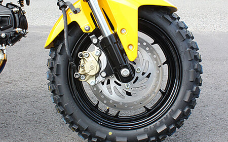 GROM　キャリパーサポート　カニブレンボ　フロント　シルバー / カスタム バイクカスタム カスタムパーツ ブレーキ ブレーキカスタム GROM 亀山市/有限会社ギルドデザイン [AMAA048]