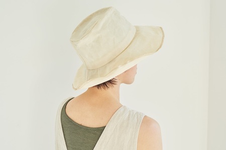012 Mia Hat Canvas Soft Hat　【Ivory】 帽子 ハット 59cm アイボリー  コットン100% パラフィン加工 サイズ調整ゴム付き 1枚仕立て 薄い 軽い 折りたたみ 携帯 デイリー使い 男女兼用 キャンバス ソフトハット ファッション 日本製 北杜市 [h333]