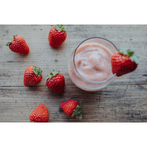 BUTTOBI BERRY COOL  有機いちごのフローズンスムージー1箱 (5個入)