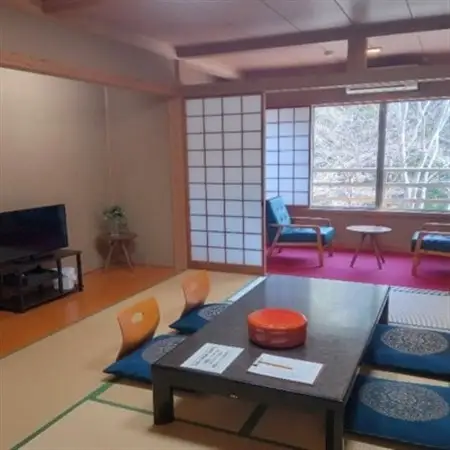 山梨県南部町秘湯「奥山温泉」宿泊券(1泊2食付き)4名様　10畳【1619601】