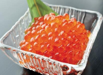 自家製 いくら 醤油漬 内容量 300g 特製 出汁醤油 漬け 自慢の一品 北海道産 鮭卵 鮭 魚卵 海産物 海鮮 海の幸 いくら丼 手巻き寿司 海鮮ちらし ちらし寿司 ご飯のお供 北海道 函館市 送料無料_HD069-040