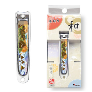 和製爪切り　Super　V-CUT　景観　合掌造り（VN1-83K-GD）/つめきり　爪きり　ツメキリ　関市　日本製　ネイルケア　ケアツール　キャッチャー付き　合掌造り