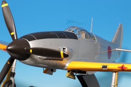 255 飛燕の模型1機＋アクリルディスプレイケース（特注品）