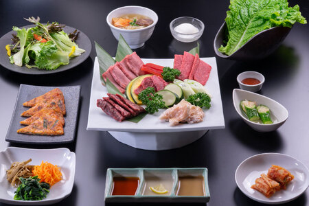 モランボン本店　お食事券　焼肉コース「旨」２名様分