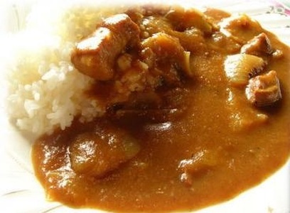 【昔ながらのレストランポークカレー】1人前　信州リンゴと野菜の甘みたっぷりでシンプルなのにコクがある美味しさやっぱりカレーは豚肉が一番！！