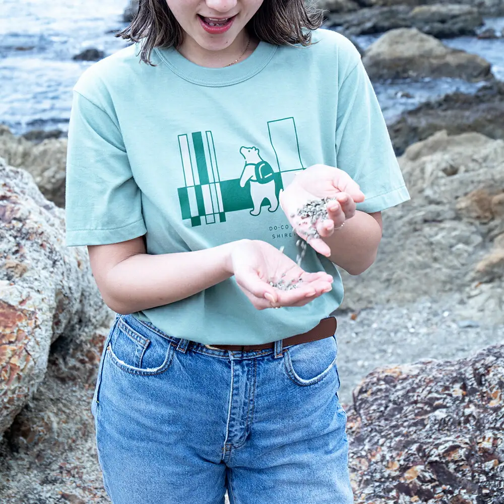「知床トコさん」×久米繊維　コットンTシャツ　四角デザイン柄　グリーン　Lサイズ　半袖