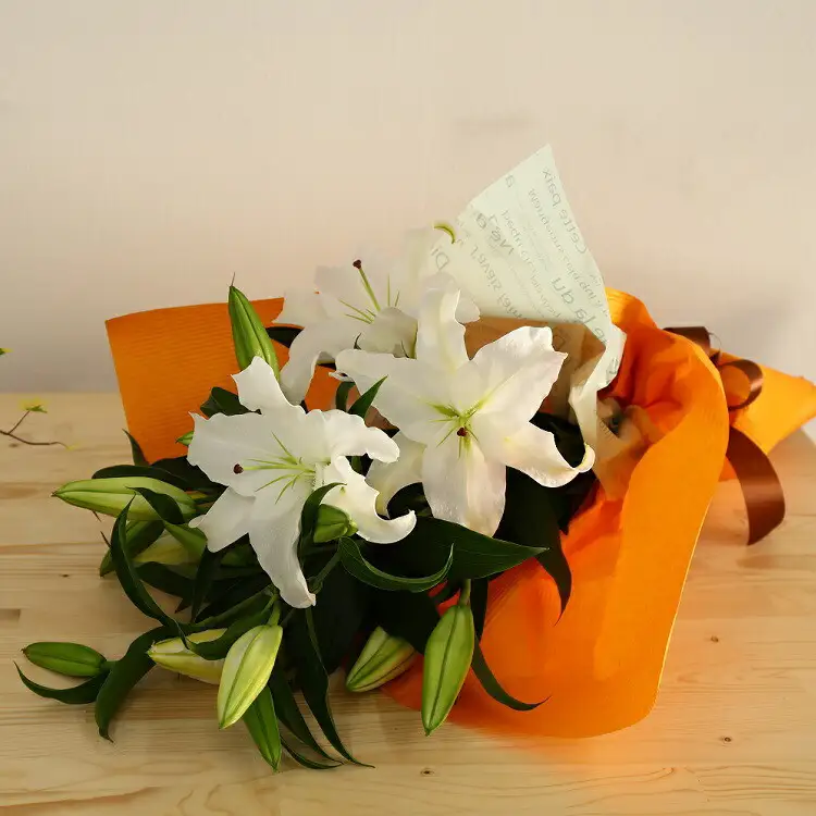 豪華なカサブランカの花束【花 】