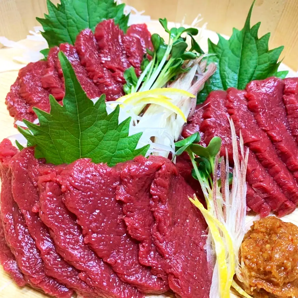 馬刺し　国産　赤身　モモブロック　約600g　（約200g×3PC）　辛味噌付き　会津　喜多方　真空パック　冷凍　名物　辛みそ【07208-0644】