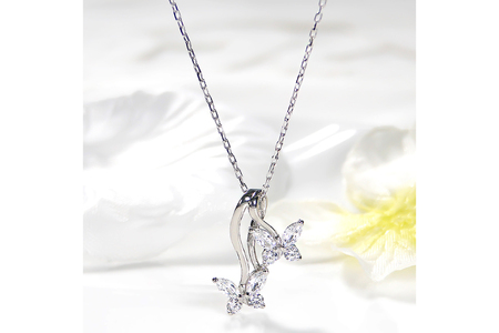 ネックレス プラチナ Pt900 ダイヤモンド 0.5ct 蝶 モチーフ ペンダント レディース ちょうちょ バタフライ ジュエリー ダイヤ 【f280-d-pt】 [株式会社オーダーメイドジュエリーメイ 山梨県 韮崎市 20745057]