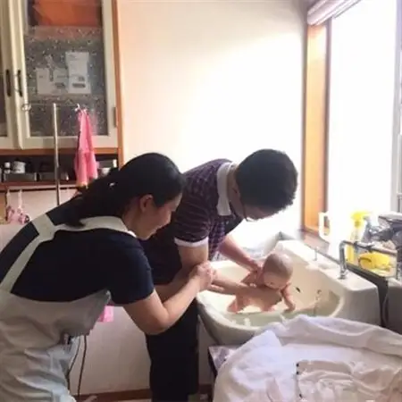 助産院マタニティアイ【沐浴プライベートレッスン】引換券(1名様分)_チケット 体験 体験型 北海道 釧路町 釧路超 特産品 _【1085720】