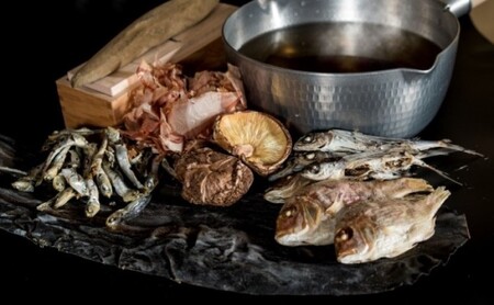 だしパック（いわし煮干し） 調味料 日本料理 和食 ベース お出汁 鰯出汁 化学調味料無添加 上品 風味豊か 鰯だし 炊き込みご飯 だし茶づけ いわし出汁 イワシ出汁 煮物 風味 香り 食品 いわし イワシ 鰯