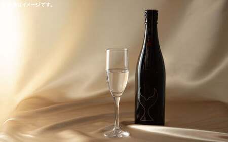 酔鯨 純米大吟醸 万（Mann）720ml お酒 酒 さけ すいげい 日本酒 純米吟醸 大吟醸 一升瓶 地酒 アルコール 度数 17度 おさけ 食中酒 辛口 まろやか おいしい【株式会社とさもん】 [BQAE077]