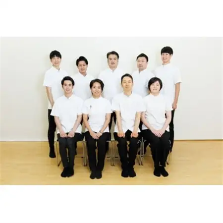 登録者7万人の人気YouTuber整体師「まみ先生」が院長を務める整体院の整体施術4回券【1631021】