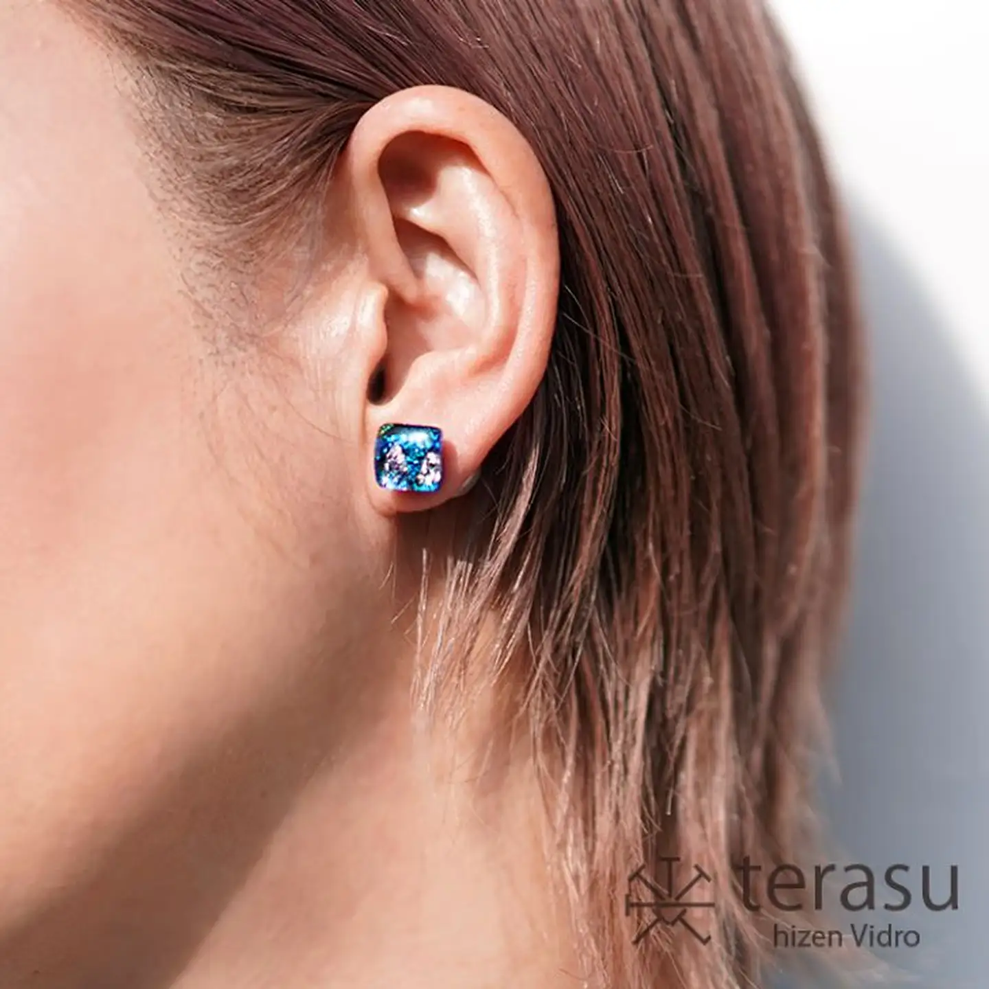 肥前びーどろピアス（青・四角） 工芸品 伝統工芸品 副島硝子 ガラス アクセサリー ピアス プレゼント ギフト 母の日 ：B320-010