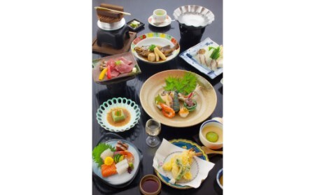 T4　伊沢の里【グレードアップ会席プラン1泊2食】2名様分（全日）【 ペア 会席 食事 ディナー 食事券 チケット 宿泊 宿泊券 入浴 露天風呂 糀風呂 サウナ ジェットバス 贈り物 プレゼント ギフト 】