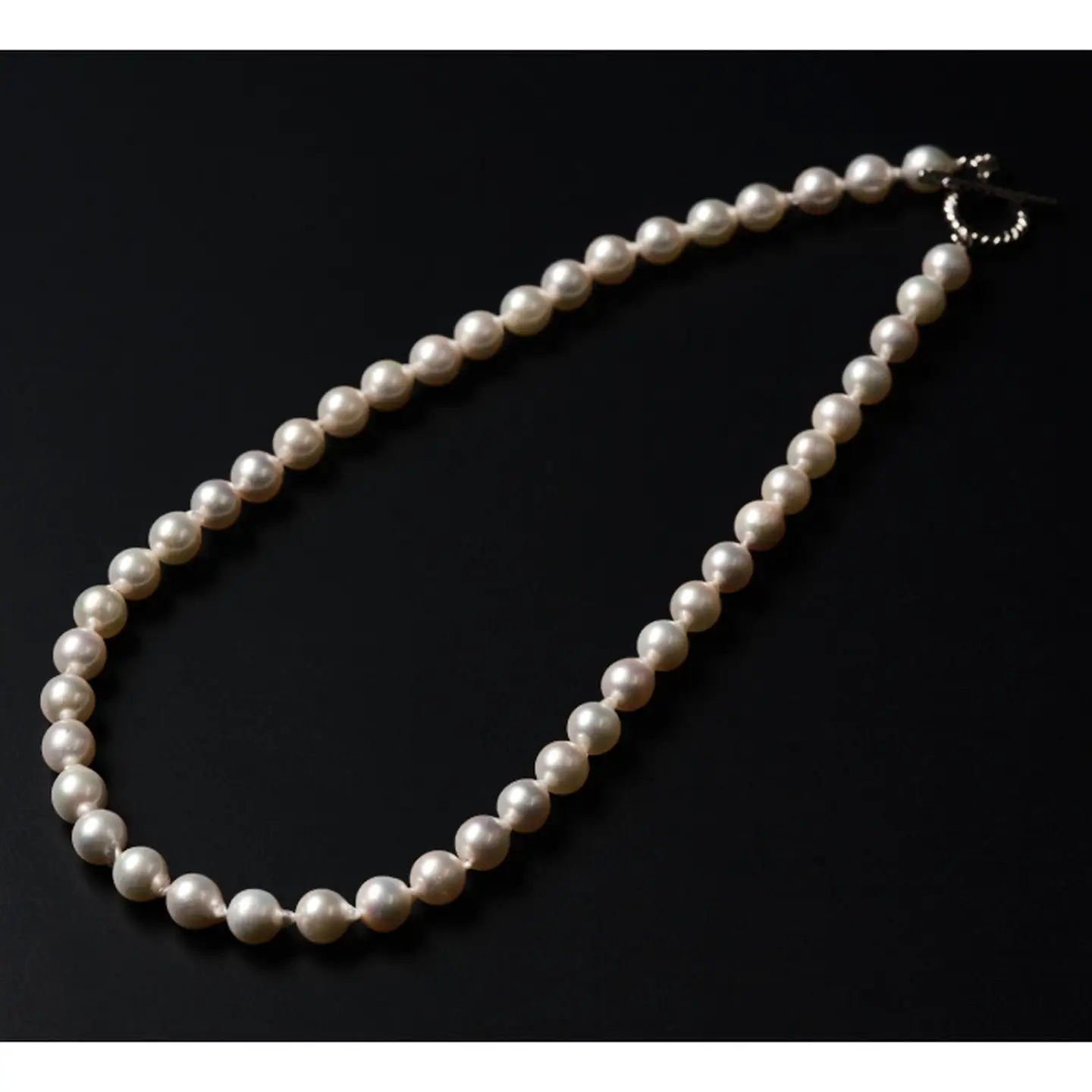 大人カジュアル♪マンテル留め具のアコヤ真珠ネックレス 44cm ジュエリー アクセサリー ネックレス 真珠 パール 美穂野 佐賀市 ：C184-012