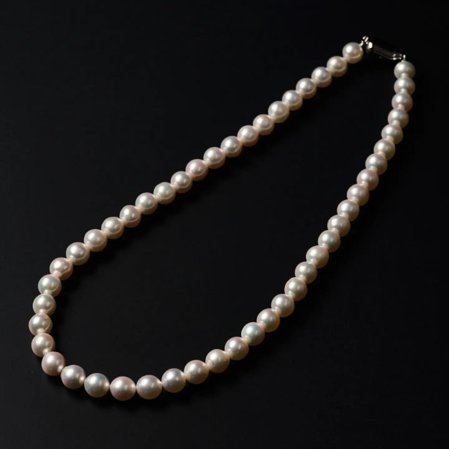 【数量僅か】艶々セミラウンド8～8.5アコヤ真珠ネックレス 43cm ジュエリー アクセサリー ネックレス 真珠 パール 美穂野 佐賀市 ：C267-010