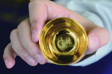 食器 日本製  ゴールド ！ ぐい呑み 　 80㏄（満水時）