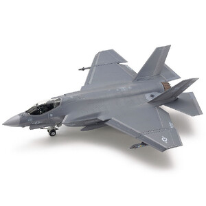 プラモデル 1/48 ロッキード マーチン F-35C ライトニングII タミヤプラモデル
