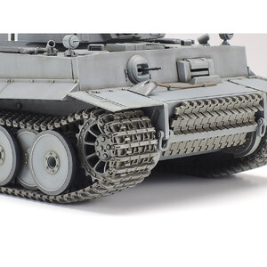 プラモデル 1/35 ドイツ重戦車 タイガーI 初期生産型 タミヤプラモデル