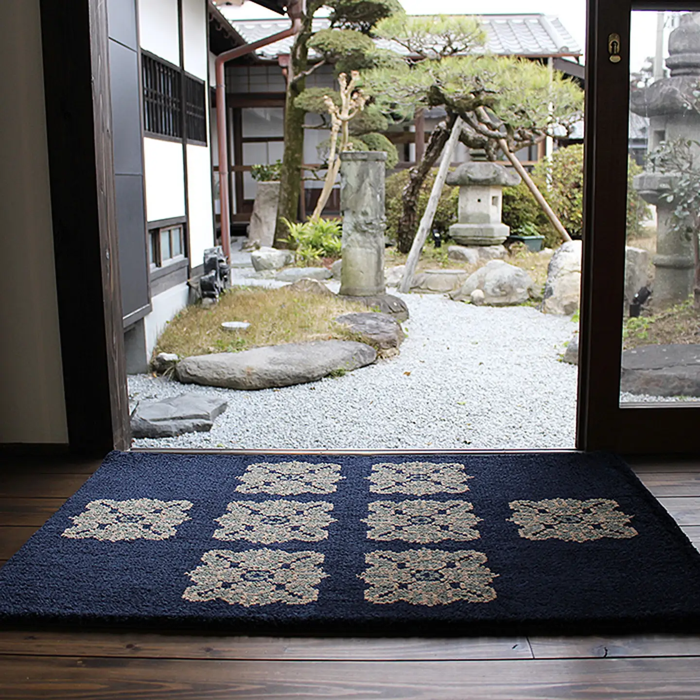 鍋島緞通【手織り】60×90cm 牡丹文花十字文様：C711-001