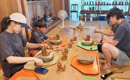 【やちむん土炎房】シーサー作り体験 1名様ご利用券