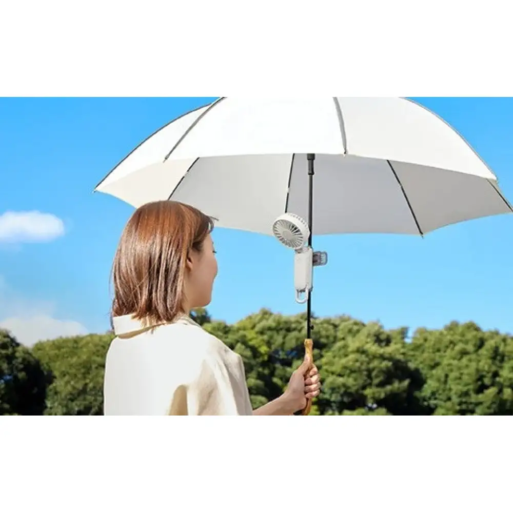 リズム 大風量2重反転ファン搭載ハンディファン Silky Wind Mobile 3.2 ライトグレー　【11100-1848】