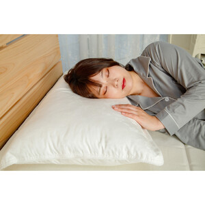 大判ゆったり ふわふわ枕 シルキーウォーム50×70センチ