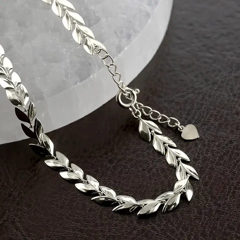 プラチナ ブレスレット チェーン 19cm リーフ 葉っぱ 金属アレルギー 対応 pt850 アジャスター ジュエリー シンプル 地金 プレゼント 人気 普段 使い おしゃれ250227bd400p SWAA257-pt