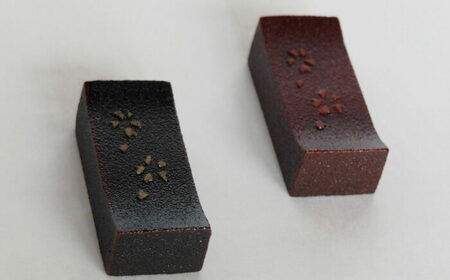 土佐古代塗 木製箸置き 2個セット /土佐古代塗 箸置き はし置き セット 木製 漆器 職人技 日本製 ペア 伝統工芸 美禄堂 ギフト 【美禄堂】[ATBF064]